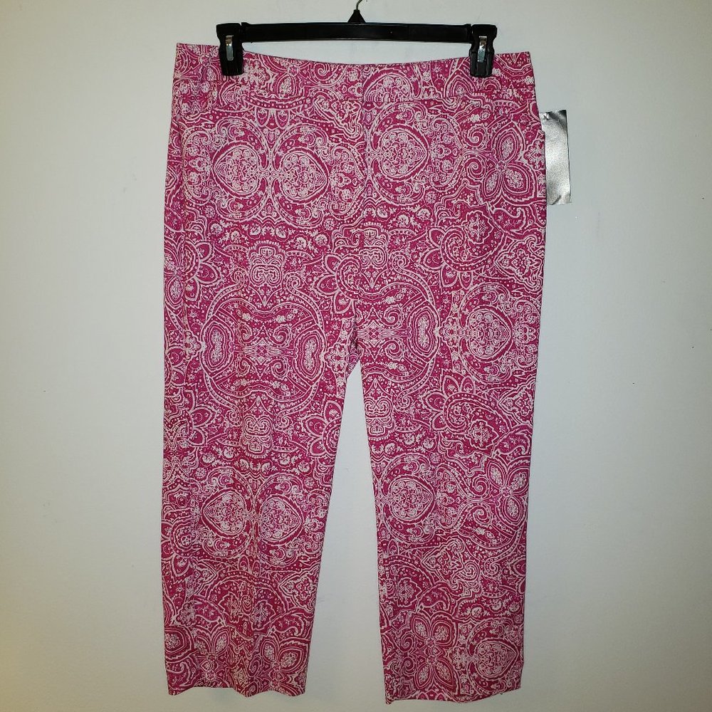 (NWT) Laura Scott Very Berry Paisley Crop Pants.  Size 14.